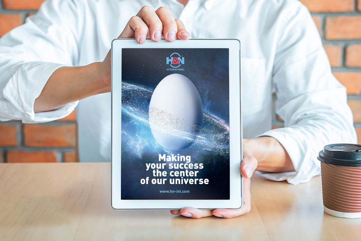 Anuncio H&N International - Making your success the center of our universe - White Egg (digital)